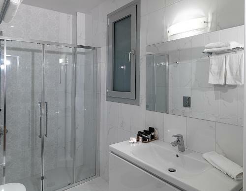 Hondos Classic Hotel & Spa