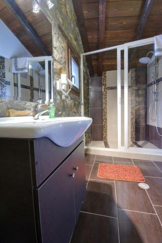 Apartamentos Remos Villas