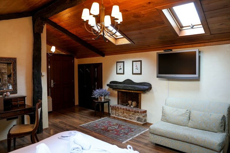 Deluxe Boutique Hotel Palea Poli