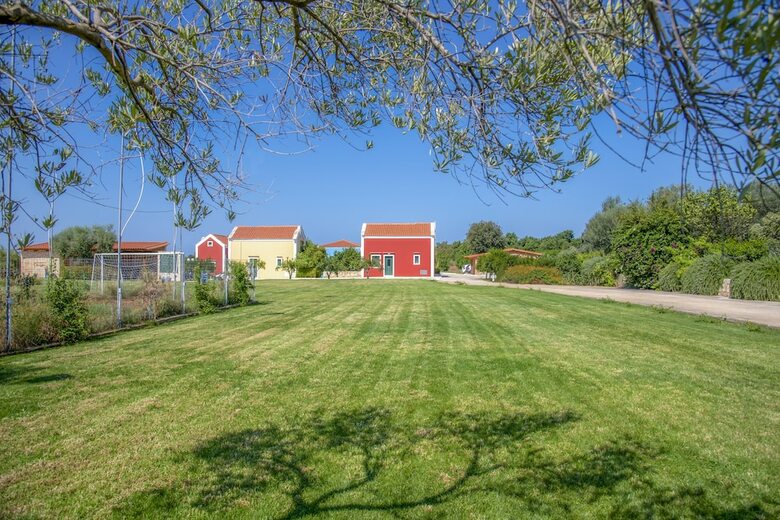 Hostal Athousakis Village