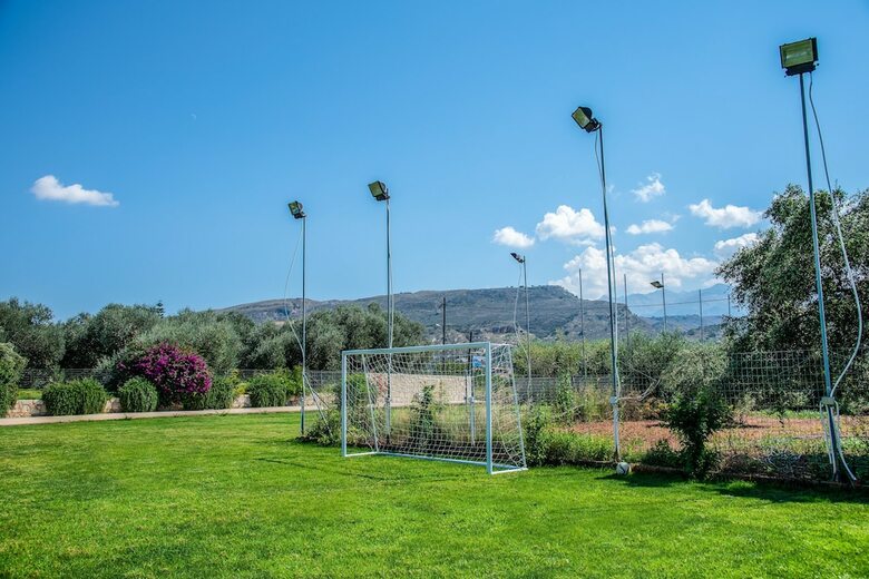 Hostal Athousakis Village