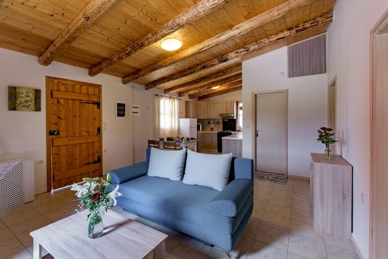 Hostal Athousakis Village