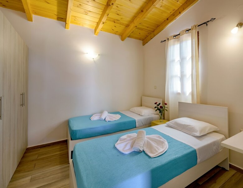 Hostal Athousakis Village