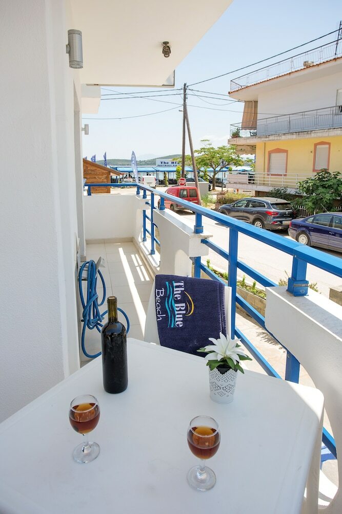 The Blue Apartments And Beach
