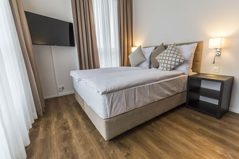 Hotel Swiss Star