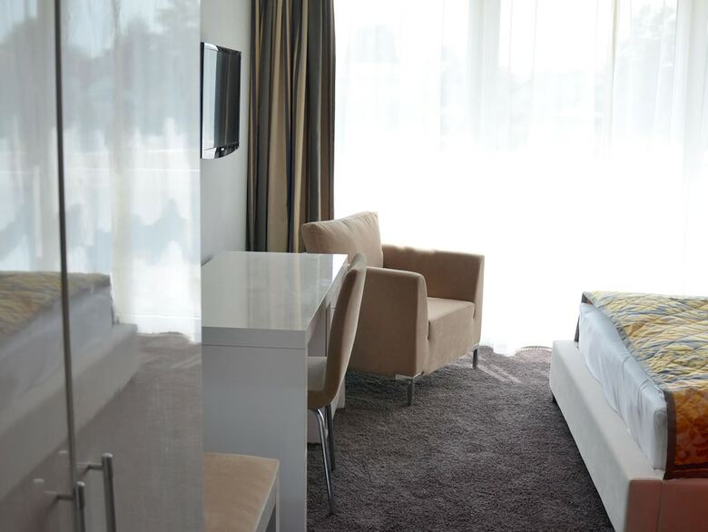 Hotel Swiss Star