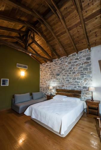 Xemoni Hotel