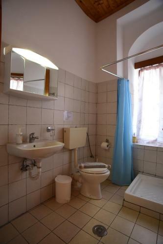 Hostal Guesthouse Gkoura