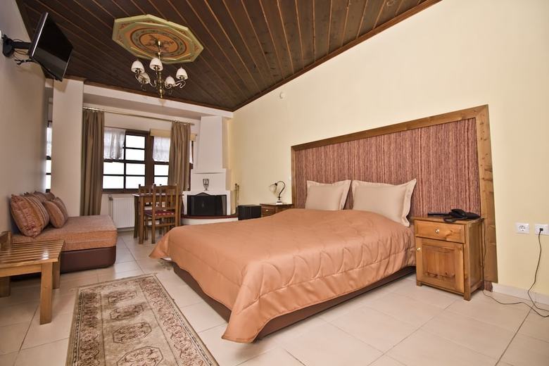 Pliades Hotel