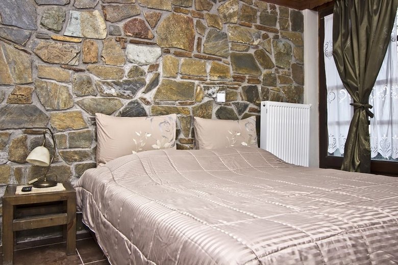 Pliades Hotel