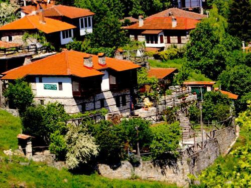 Hostal Feggaropetra Inn Magic Mountain House