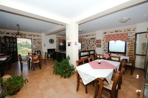 Hostal Petrino Pentolvio