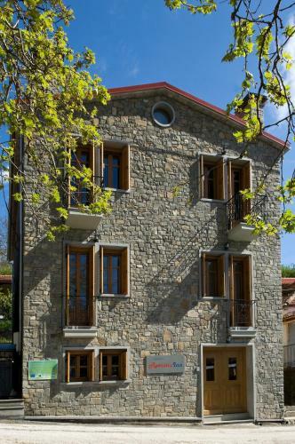 Hostal Rentinia Inn