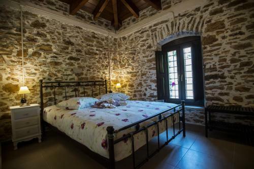 Hostal Thalia Traditional Guest House