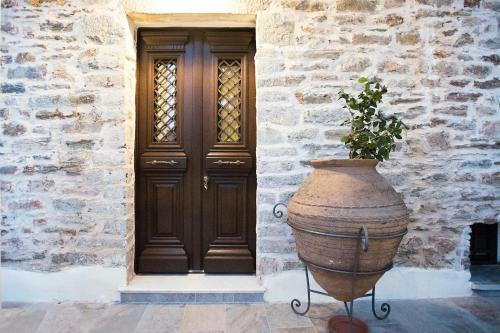Hostal Thalia Traditional Guest House