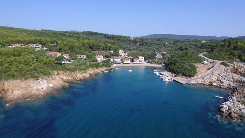 Hostal Thalia Traditional Guest House