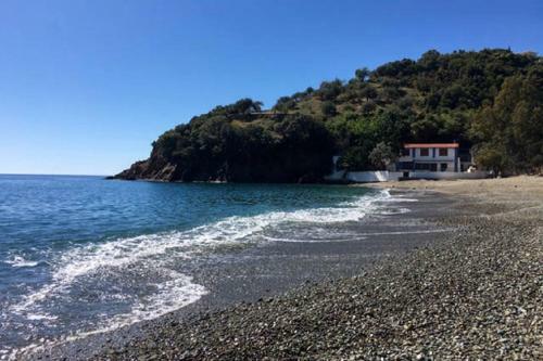 Villa Leonidio Stone House