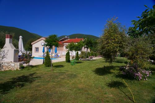 Country Style Villa Christina