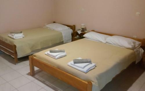 Hostal Chryspy Toulatos Studios