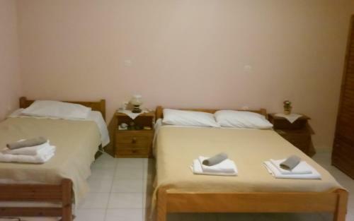 Hostal Chryspy Toulatos Studios