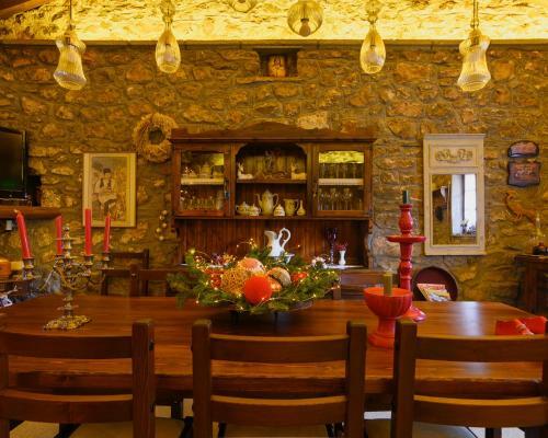 Hostal Guesthouse Karahalios