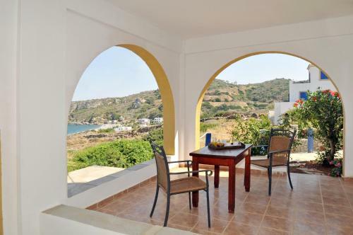 Aparthotel Akrotiri Hotel