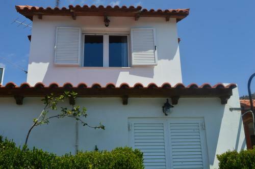 Villa Suites Lagonisi Luxury