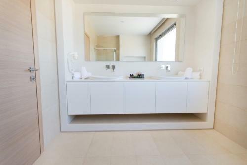 Thea Sunrise Luxury Villa