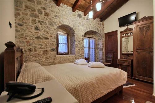 Hostal Petrinos Pyrgos