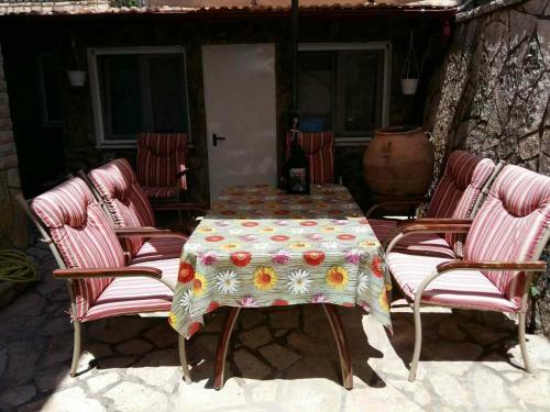 Hostal Kristallia Rooms