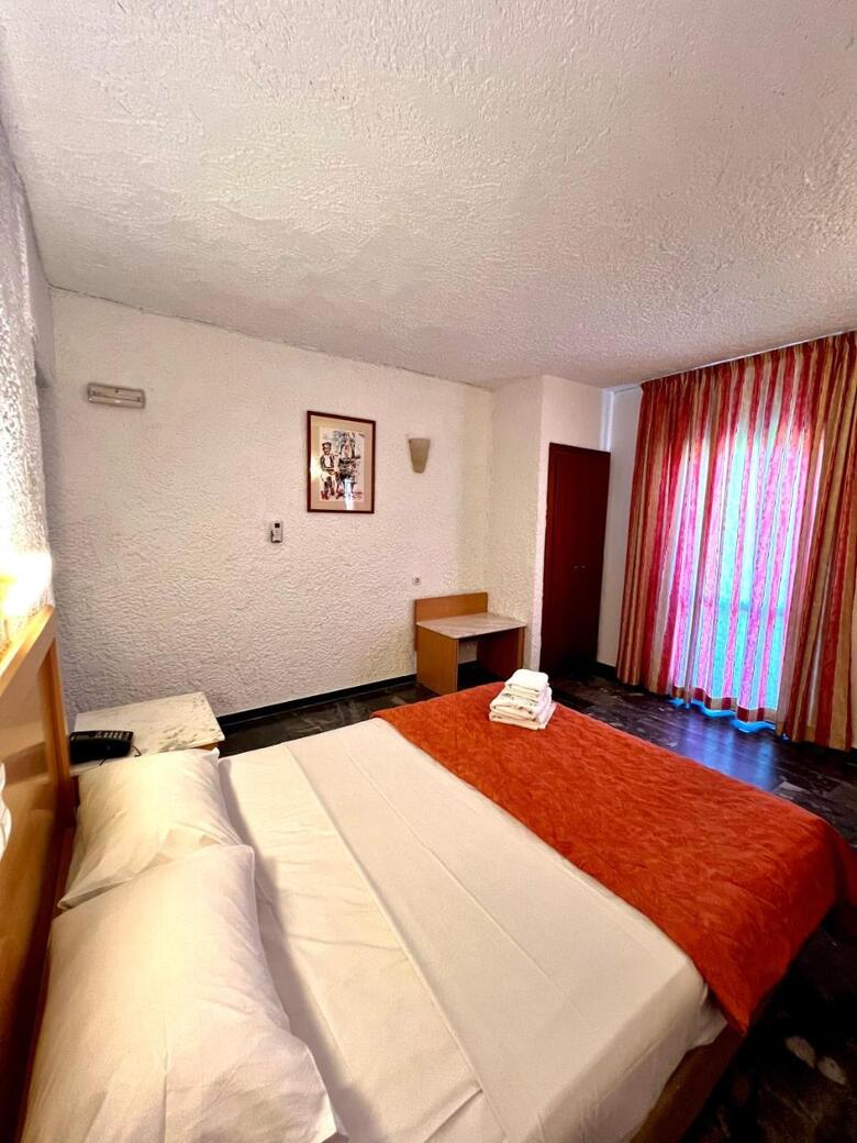 Karteros Hotel