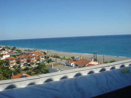 Golden Beach Hotel