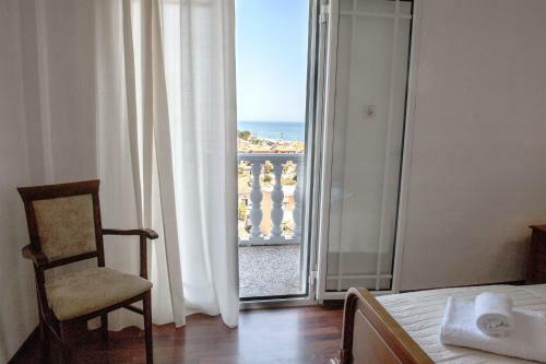 Golden Beach Hotel