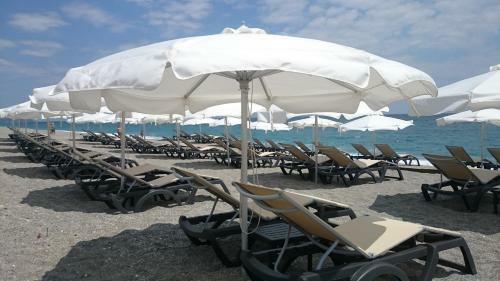 Golden Beach Hotel