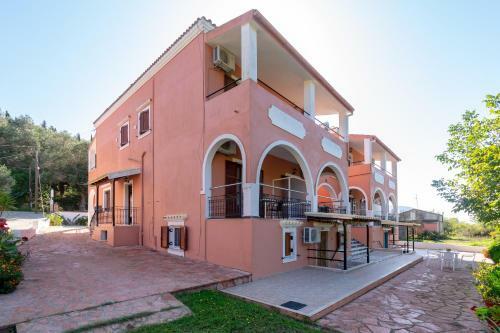 Fondas Apartments