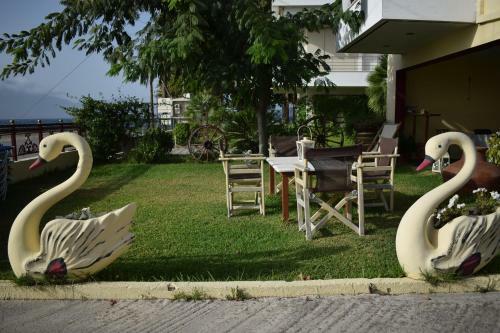 Akrotiri Apartments