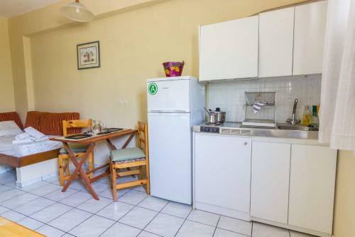 Stathopoulos Apartments