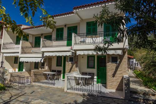 Stathopoulos Apartments