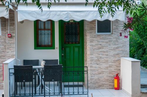 Stathopoulos Apartments