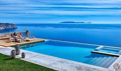 Thiseas Villa Sleeps 6 Pool Air Con