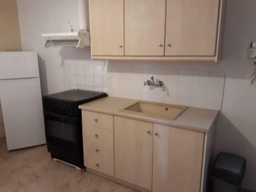 Almirikia Apartments & Rooms