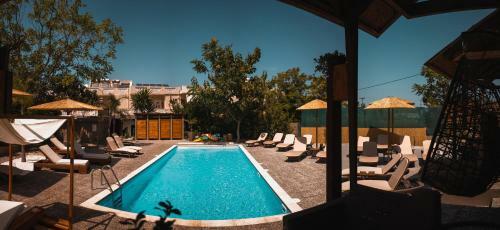Almirikia Apartments & Rooms
