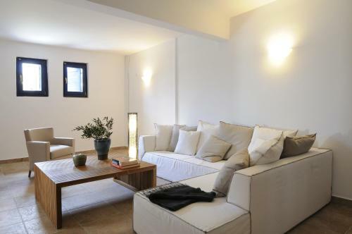 Hotel Aegea Blue Cycladic Resort