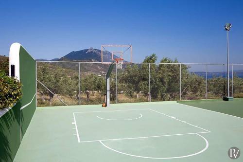 Skaloma Villa Sleeps 20 Pool Air Con