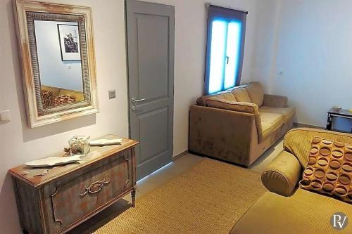 Skaloma Villa Sleeps 20 Pool Air Con