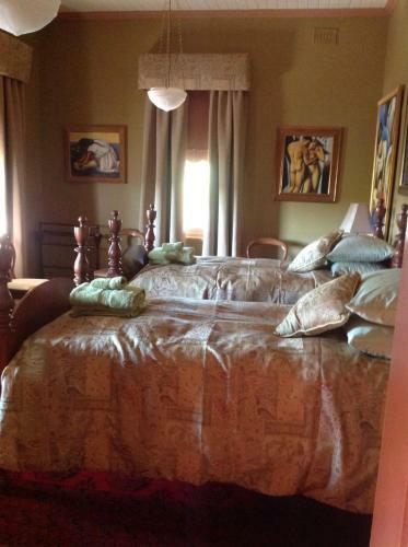 Bed & Breakfast Grenfell Hall