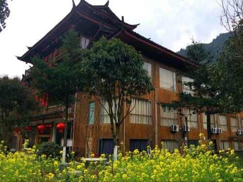Guilin Twelve Beach Holiday Hotel