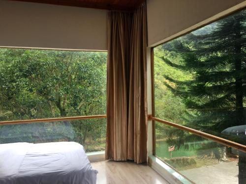 Guilin Twelve Beach Holiday Hotel