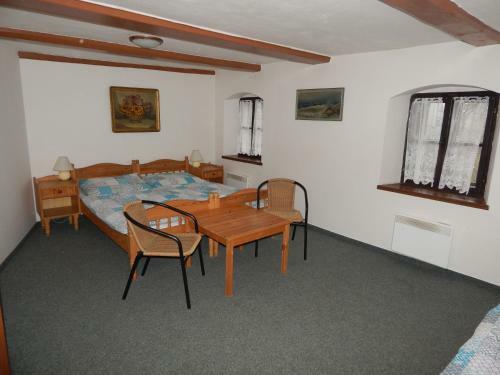 Hostal Penzion - Restaurant Sportturia
