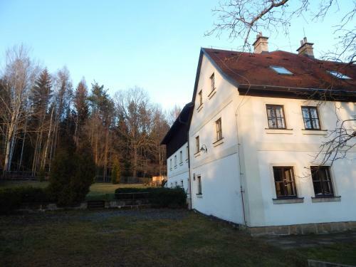 Hostal Penzion - Restaurant Sportturia
